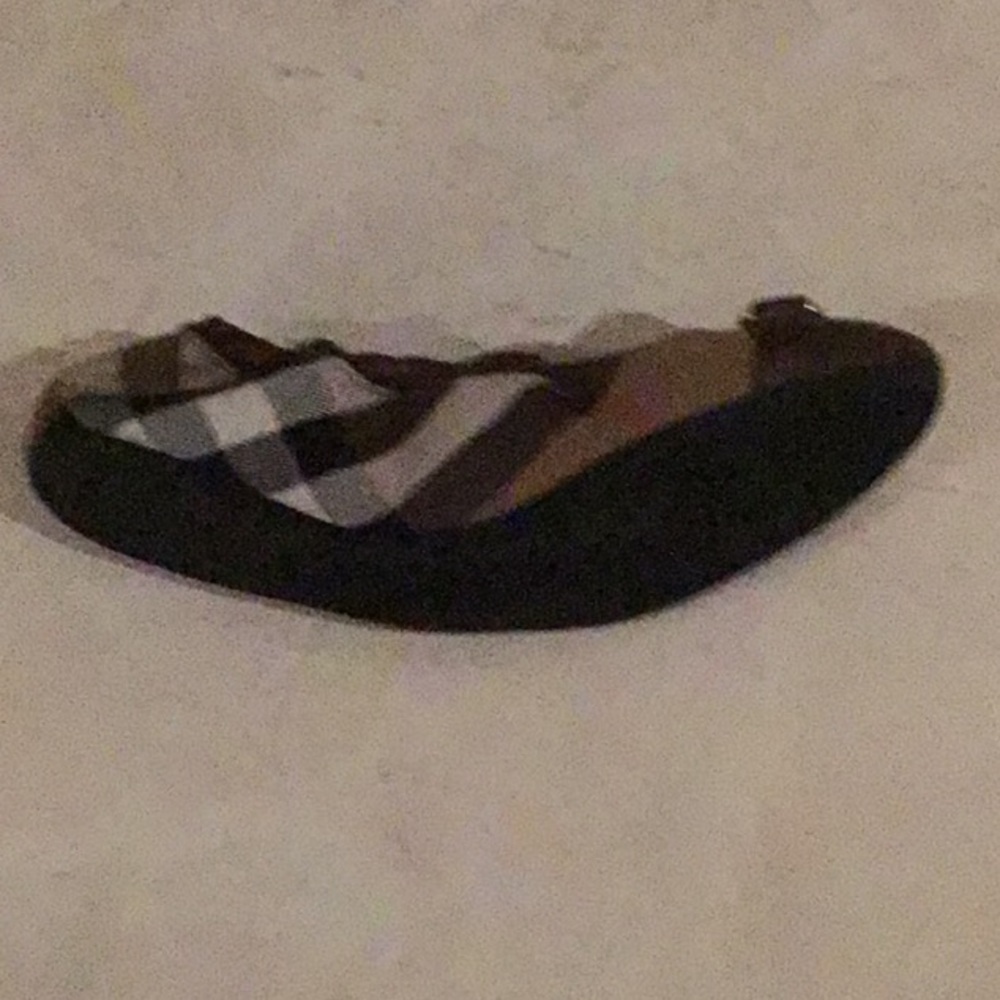 Burberry Ballet flats w gold hardware - Picture 2 of 2
